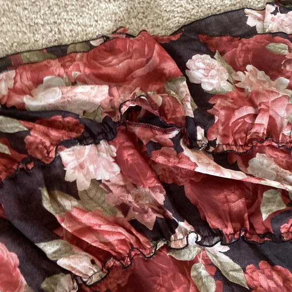 On Shoulder/Off Shoulder Knee/Mid Knee Dark Floral Dress, Size 8, Kate and Lily - Picture 2 of 3